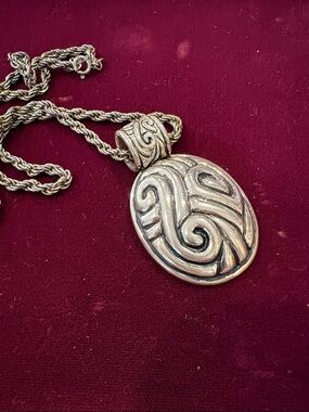 Sterling Silver Swirl Pendant Necklace - Silver